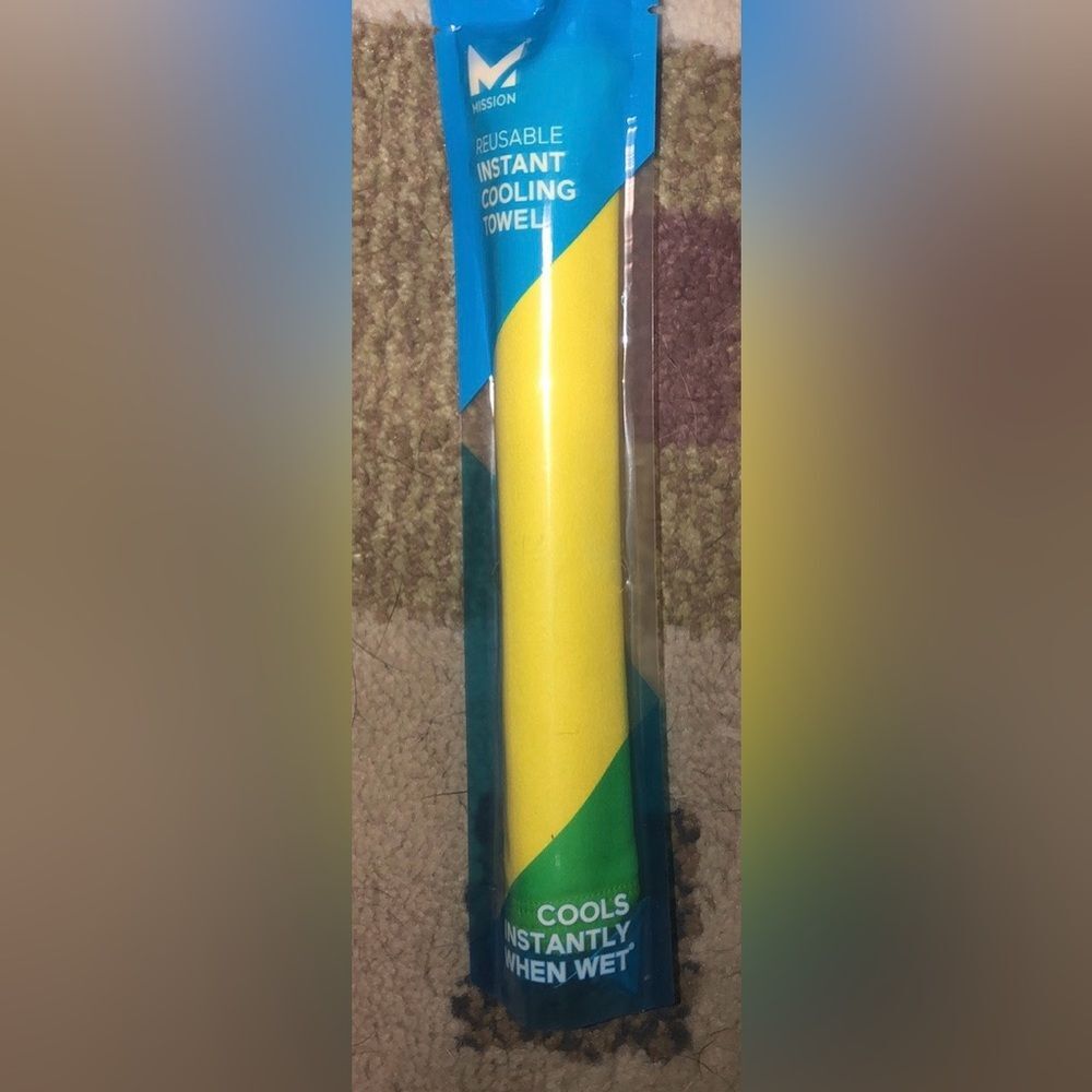 Mission Yellow Reusable Instant Cooling Towel NEW NIP